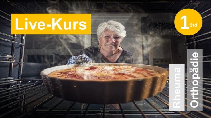 Sie sehen mit dem Blickwinkel aus dem Backofen heraus über einen Kuchen in das Gesicht einer Frau, als Assoziation zum Webseminar für Ergotherapie + Physiotherapie in der Rehabilitation + Gelenkschutz bei Rheuma in der Handtherapie in Klinik + Praxis