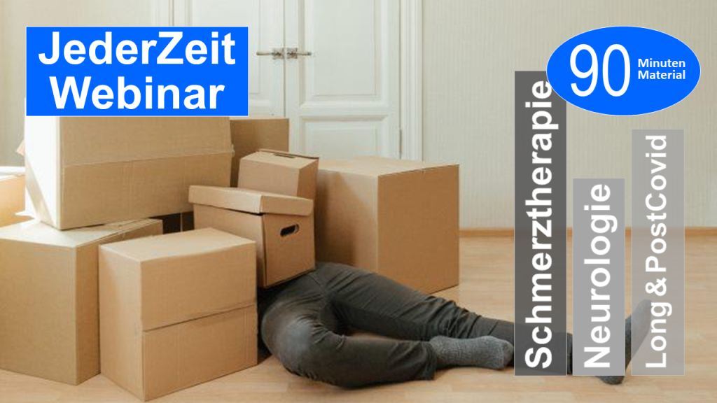 Sie sehen umgefallene Kartons mit einem liegenden Menschen dazwischen als Assoziation zum Webseminar für Ergotherapie + Physiotherapie in der Rehabilitation von Long + Post Covid oder Schmerzen oder von Schlaganfall + Apoplex in Klinik + Praxis